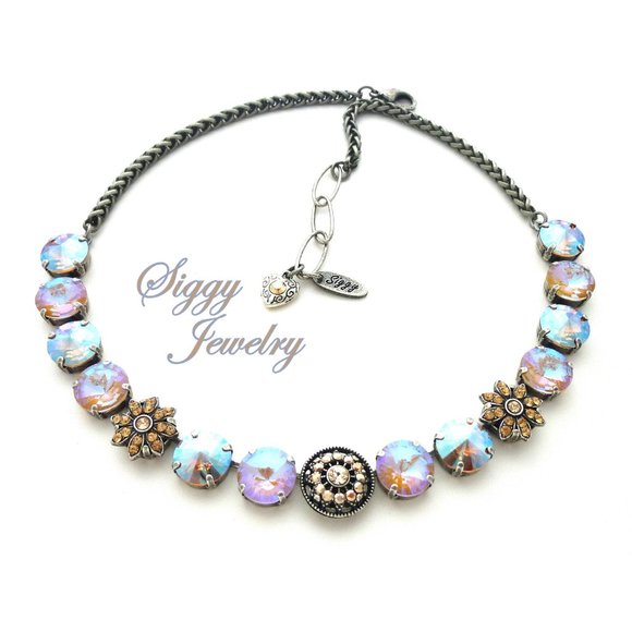 Flower Embellished Crystal Necklace in Light Topaz Shimmer and Cappuccino DeLite - Picture 3 of 5